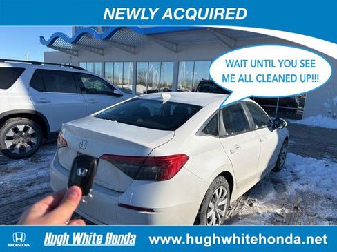 Used 2024 Honda Civic LX image 3