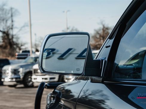 Used 2018 Toyota Tundra SR5 image 9