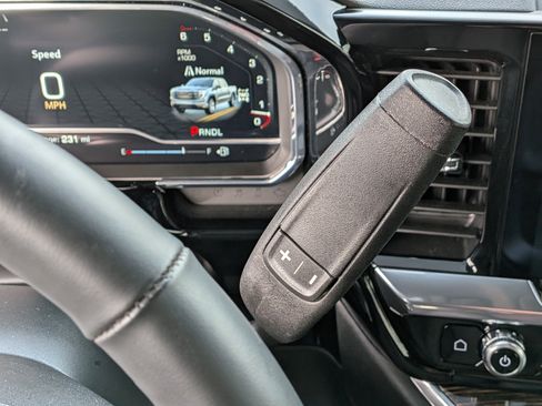 Used 2025 GMC Sierra 1500 SLE image 35