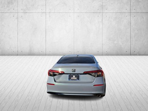 Used 2024 Honda Civic Sport image 6