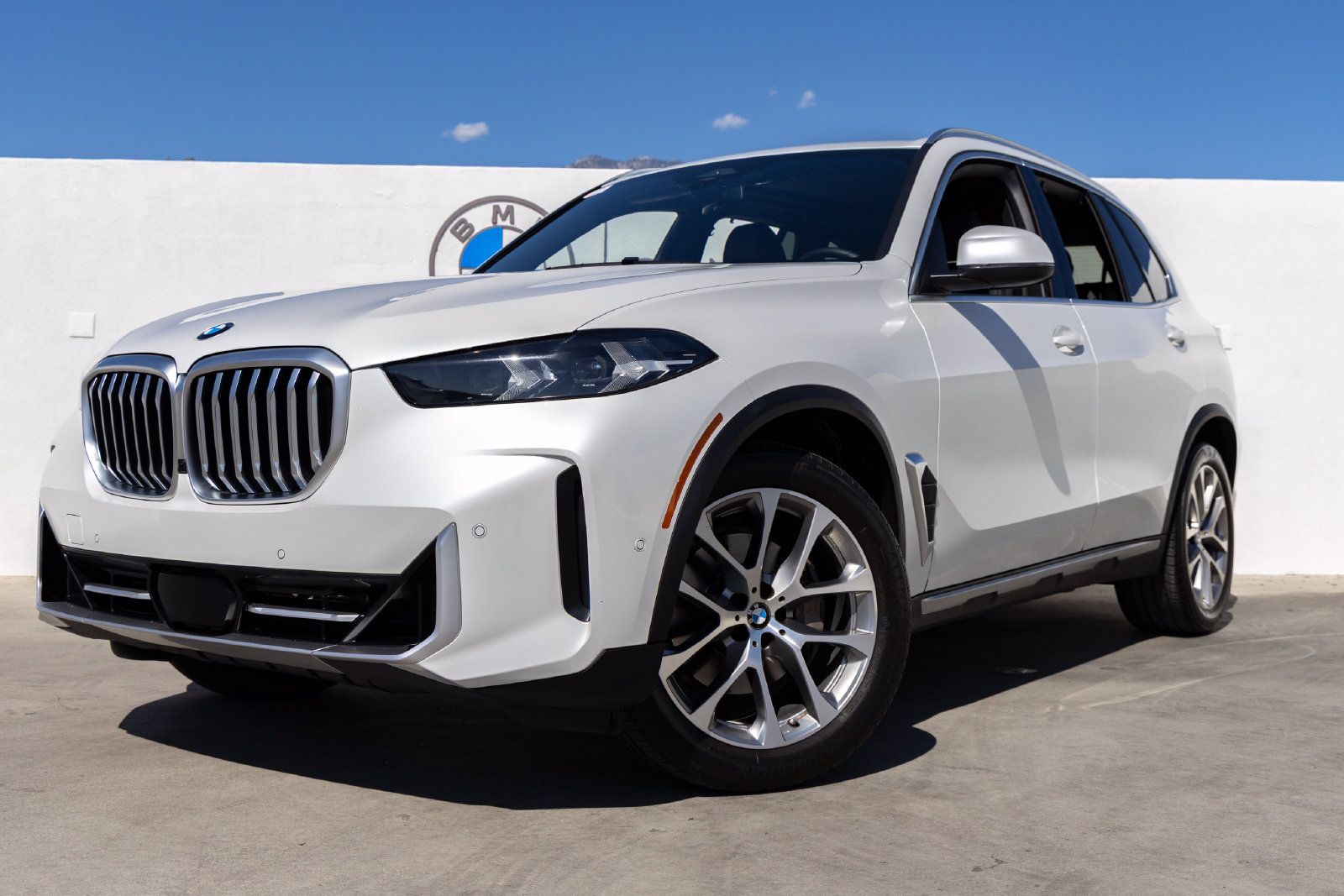Certified 2024 BMW X5 xDrive40i AWD/4WD image 8