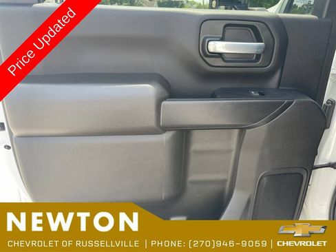 Used 2022 Chevrolet Silverado 2500 Custom w/ Custom Value Package AWD/4WD image 33