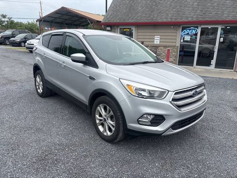 Used 2017 Ford Escape SE AWD/4WD image 6