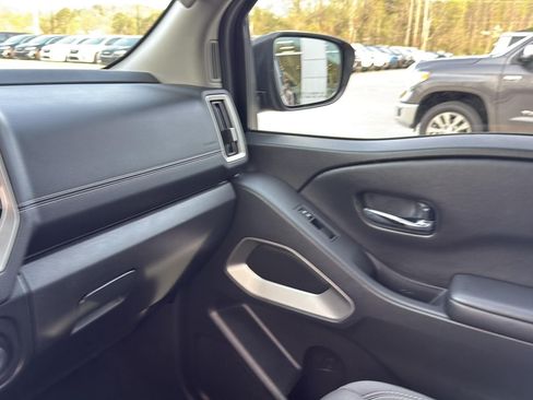 Used 2025 Nissan Frontier SV AWD/4WD image 23