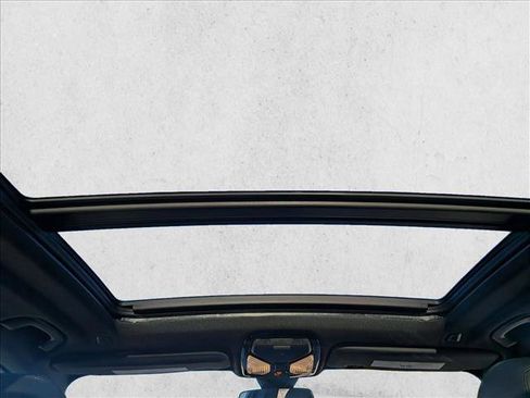 Used 2022 BMW X5 xDrive40i w/ Parking Assistance Package image 17