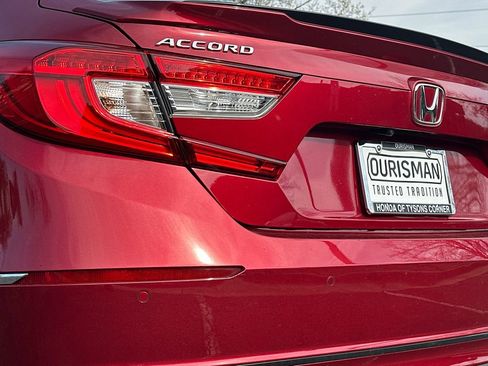 Used 2020 Honda Accord Touring image 6