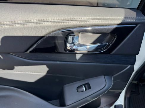 Used 2020 Nissan Maxima Platinum w/ Sport Mat Group FWD image 18