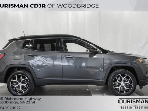 Certified 2024 Jeep Compass Limited w/ Sun and Sound Group image 3