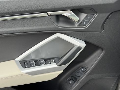 Used 2023 Audi Q3 2.0T Premium w/ Convenience Package image 11