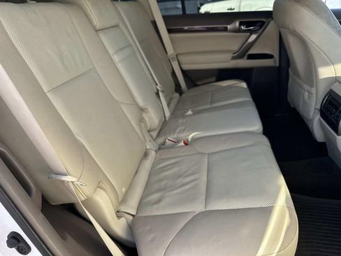 Used 2015 Lexus GX 460 w/ Premium Package image 12