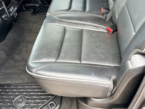 Used 2023 RAM 1500 Limited w/ Body Color Bumper Group image 29