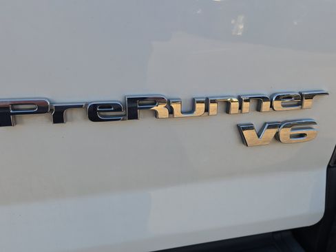 Used 2014 Toyota Tacoma PreRunner image 10