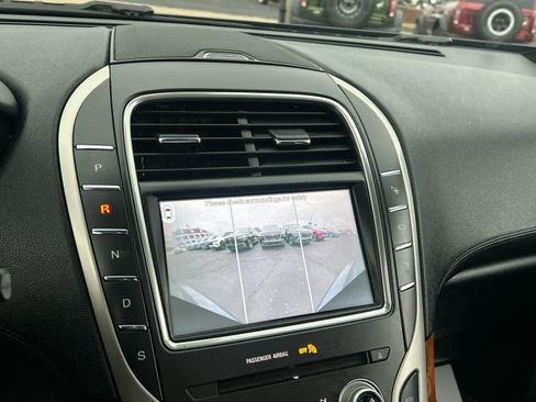 Used 2017 Lincoln MKX Reserve w/ Driver Assistance Package image 31