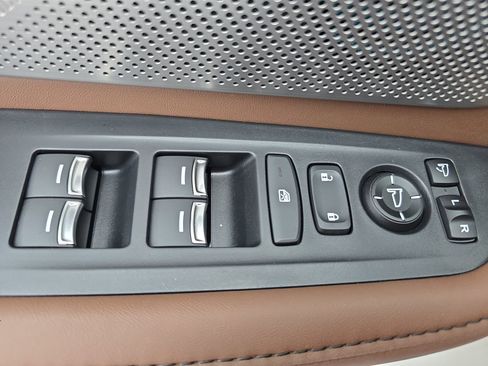 Used 2025 Acura RDX SH-AWD w/ Advance Package image 28