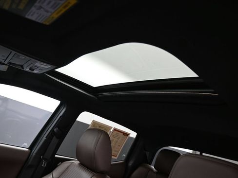 Certified 2022 Toyota Tacoma Limited AWD/4WD image 28