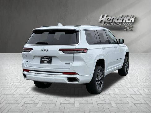 Used 2022 Jeep Grand Cherokee L Overland w/ Advanced Protech Group III AWD/4WD image 10