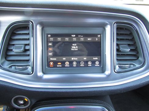 Used 2018 Dodge Challenger R/T RWD image 18