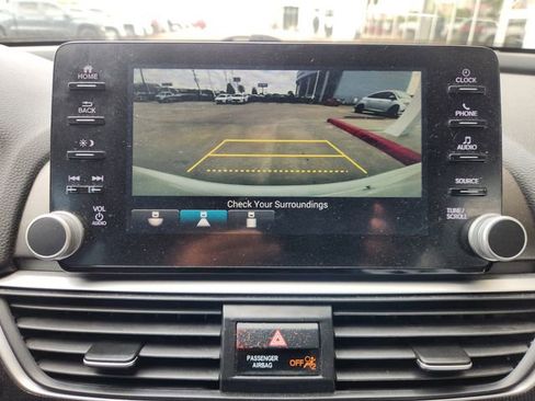 Used 2019 Honda Accord Sport image 17