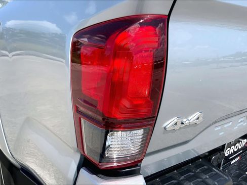 Used 2023 Toyota Tacoma SR5 w/ Technology Package AWD/4WD image 28