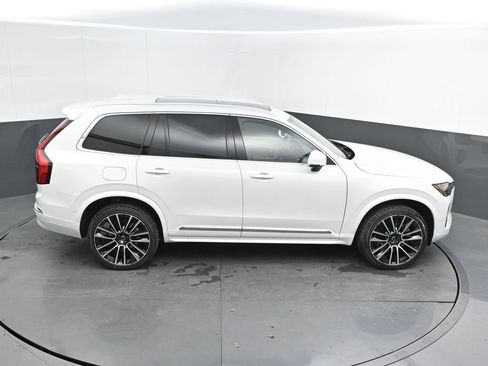 New 2026 Volvo XC90 B6 Plus w/ Protection Package Premier AWD/4WD image 28