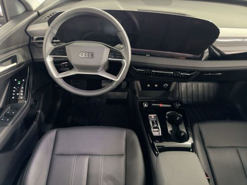 Used 2025 Audi Q6 e-tron Premium w/ Convenience Package image 28