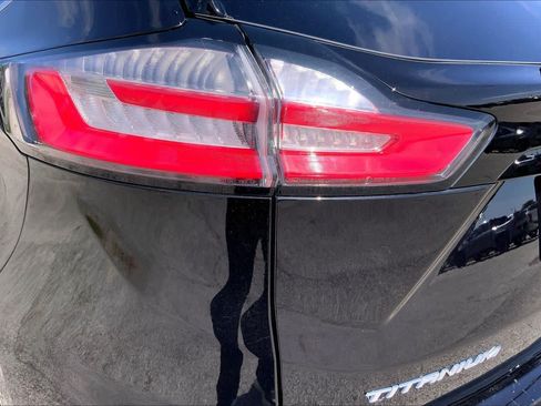 Used 2024 Ford Edge Titanium AWD/4WD image 28