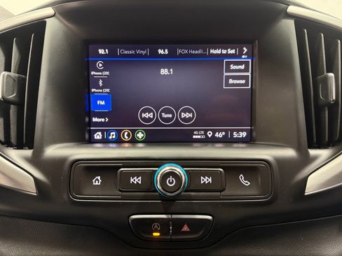 Used 2022 GMC Terrain SLE w/ Elevation Edition image 17