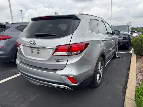 Used 2017 Hyundai Santa Fe Limited AWD/4WD image 2