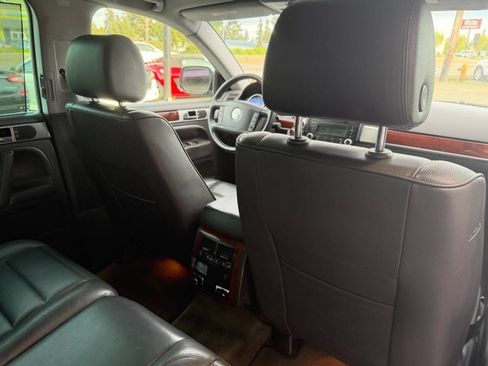 Used 2004 Volkswagen Touareg V8 AWD/4WD image 18