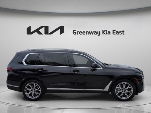 Used 2023 BMW X7 xDrive40i w/ Premium Package AWD/4WD image 5