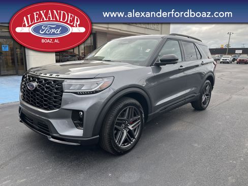 Used 2025 Ford Explorer ST-Line w/ ST-Line Street Pack image 1