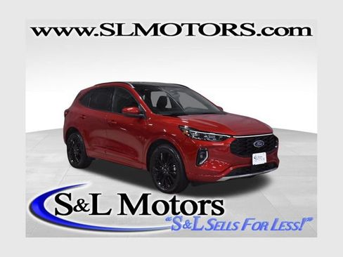 Used 2023 Ford Escape ST-Line Elite w/ Premium Technology Package AWD/4WD image 1
