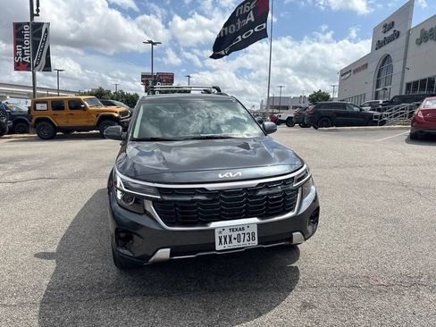 Used 2026 Kia Seltos EX FWD image 9