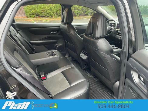 Used 2023 Nissan Ariya AWD image 39