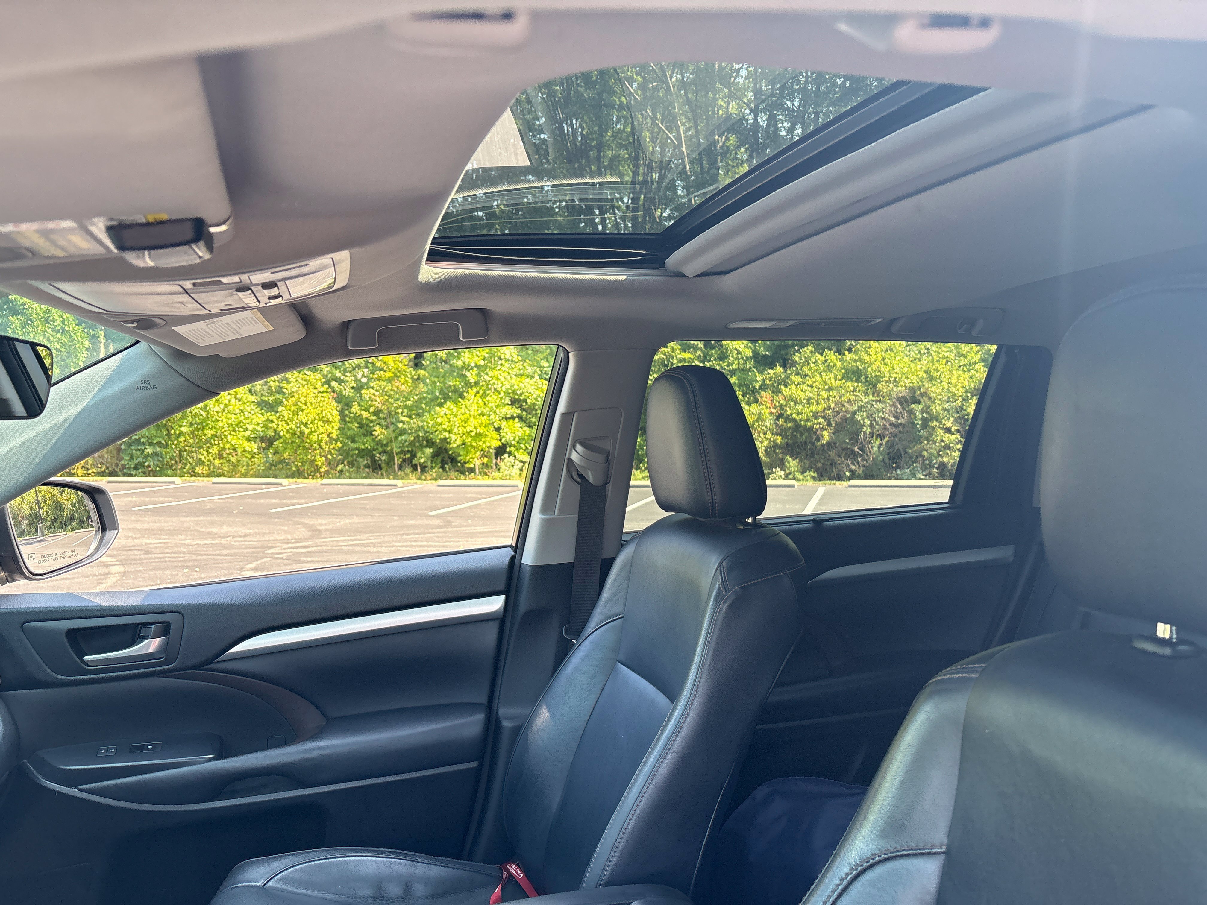 Used 2017 Toyota Highlander XLE AWD/4WD image 6