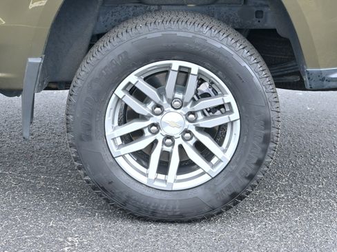 Used 2023 Chevrolet Colorado LT image 32