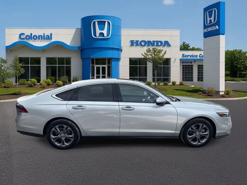 Used 2024 Honda Accord EX image 8