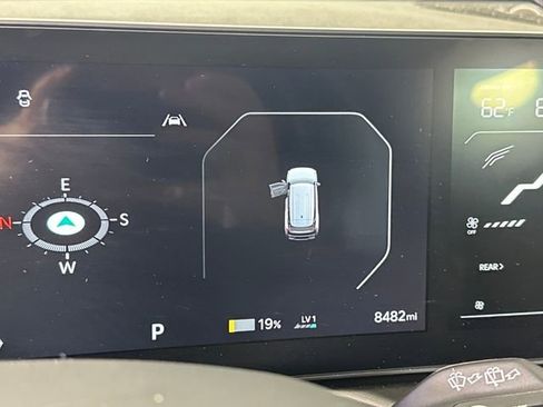 Used 2024 Kia EV9 Wind image 18