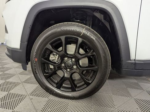 New 2026 Jeep Compass Latitude image 9