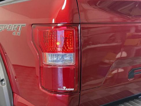 Used 2018 Ford F150 XLT w/ Equipment Group 302A Luxury image 8