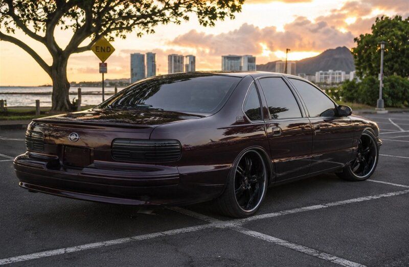 Used 1995 Chevrolet Impala SS RWD image 5