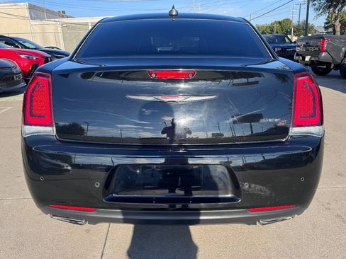 Used 2021 Chrysler 300 S RWD image 7