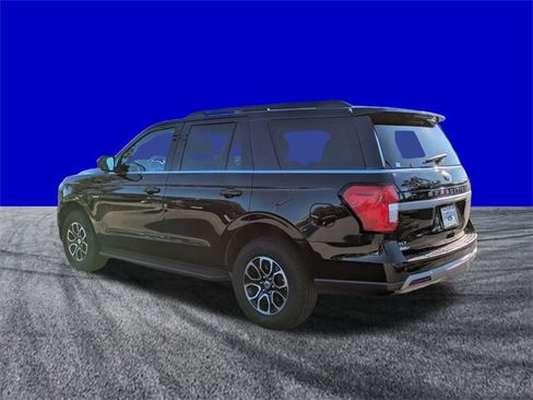 Certified 2024 Ford Expedition XLT image 6