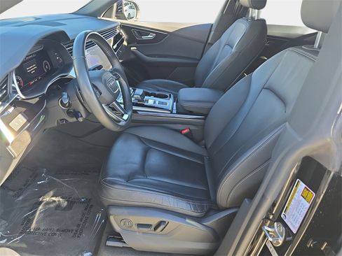 Used 2019 Audi Q8 Premium w/ Convenience Package image 18