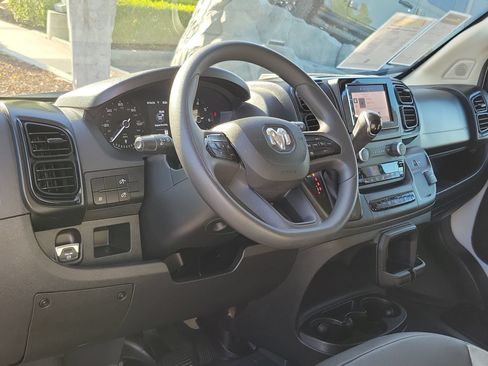 Used 2025 RAM ProMaster 3500 w/ Convenience Group FWD image 8