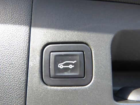 Used 2017 Cadillac XT5 Premium Luxury image 19