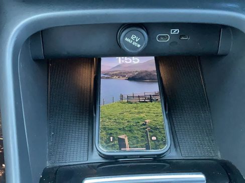 Used 2021 Volvo XC40 P8 Recharge w/ Advanced Package image 23