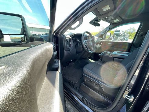 Used 2024 Chevrolet Silverado 2500 Custom w/ Custom Convenience Package AWD/4WD image 20