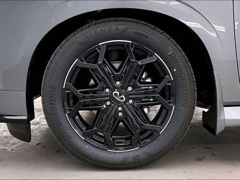 New 2026 INFINITI QX80 4WD image 15