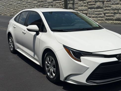 Used 2024 Toyota Corolla LE FWD image 40